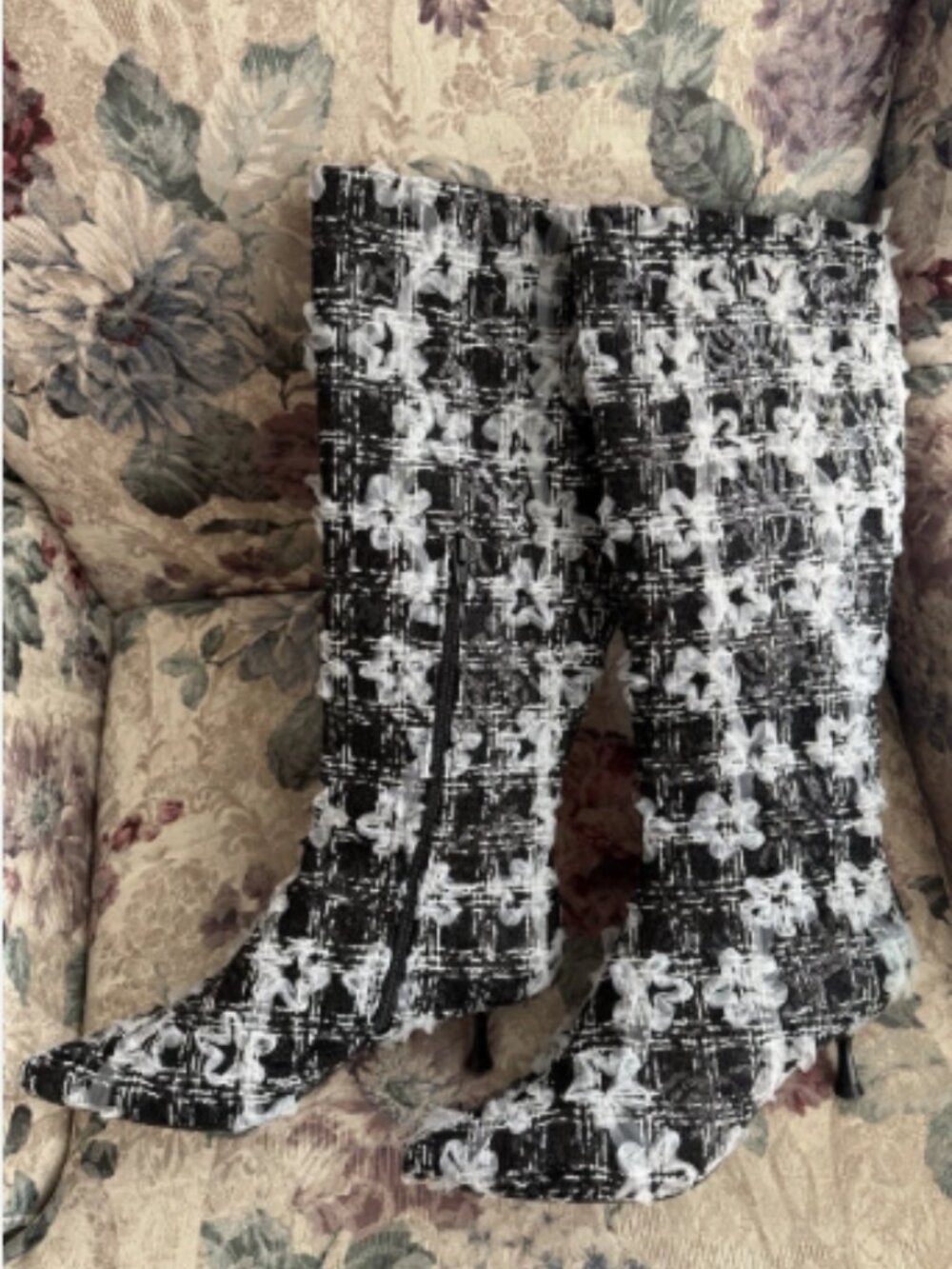 new BETSEY JOHNSON Maxxine Floral Sequin Embellished Knee Boots 268 6M3 - Picture 5 of 6
